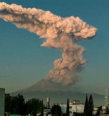 墨西哥已进入2级黄色警报状态，火山喷发次数过多